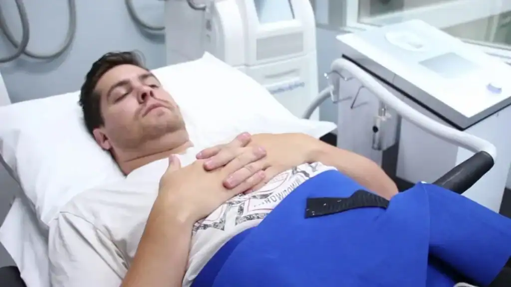 Transforming Bodies: Celebrity Success Stories and the Truth Behind Body Contouring 2 Image of male having body contouring England treatment